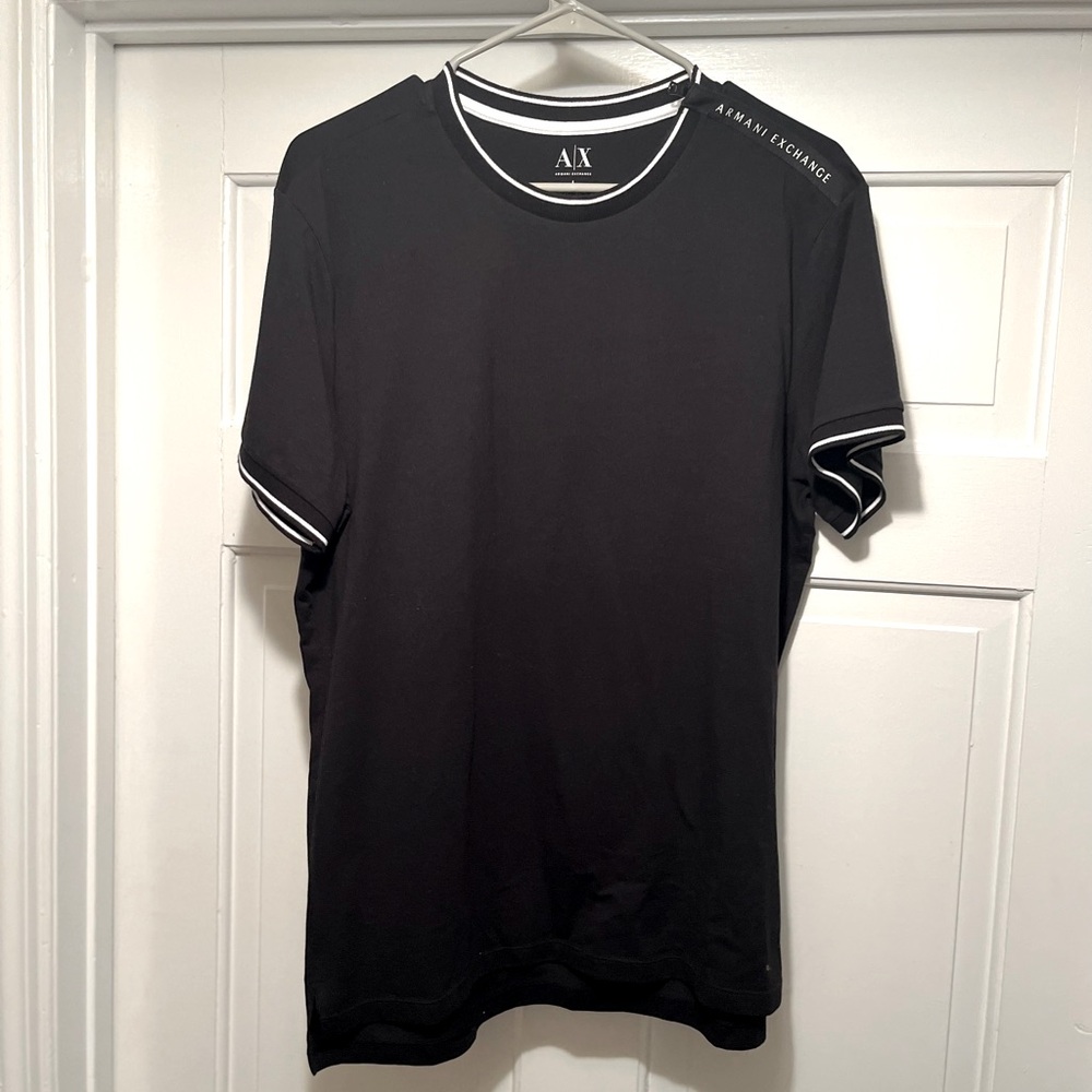NWOT Armani Exchange Mens T-shirt.
